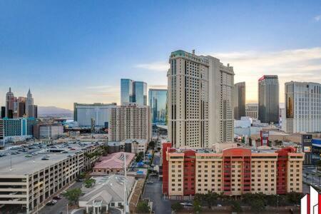 Mgm Signature-15-717 F1 Track & Strip View Balcony Las Vegas Eksteriør bilde